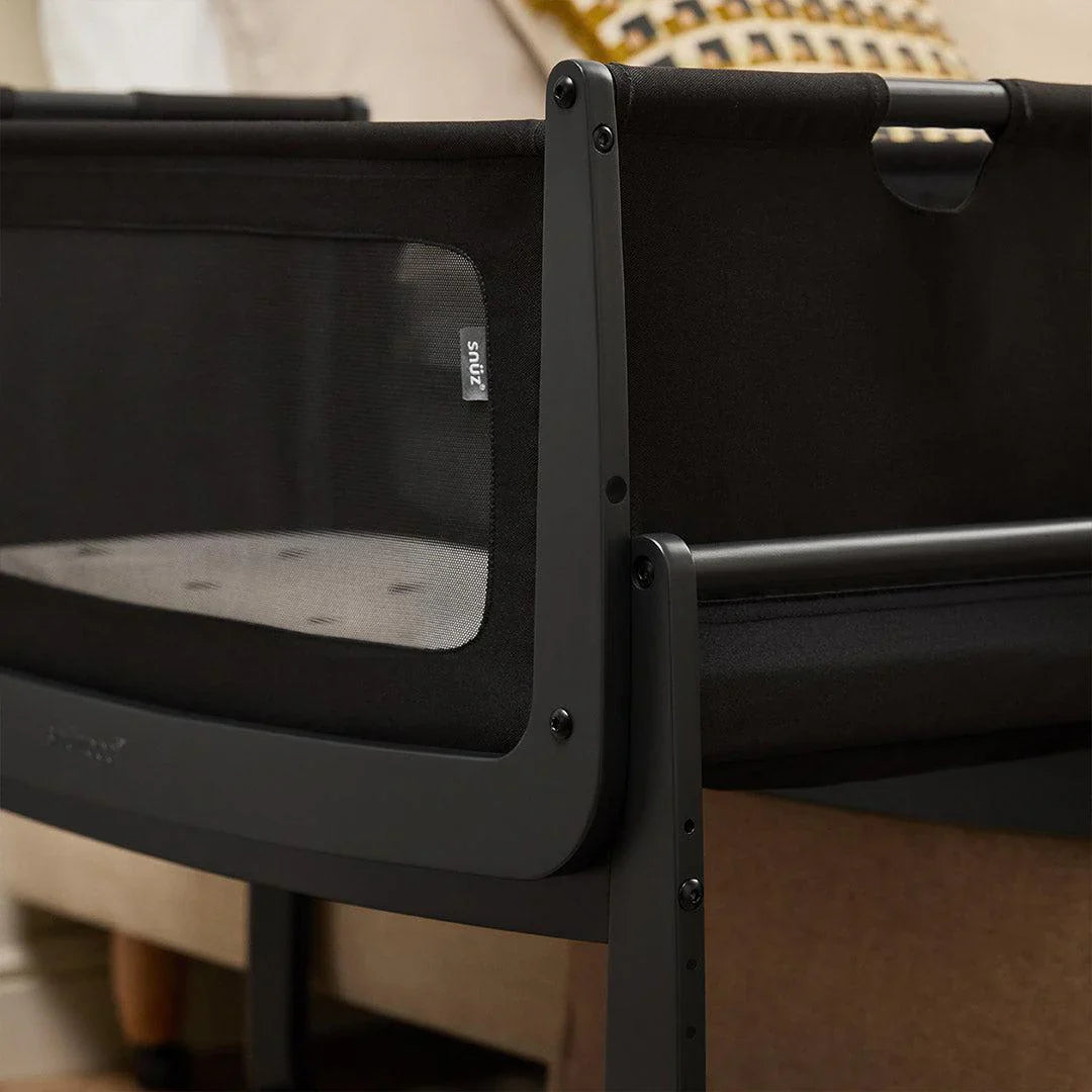 SnuzPod5 Bedside Crib - Graphite